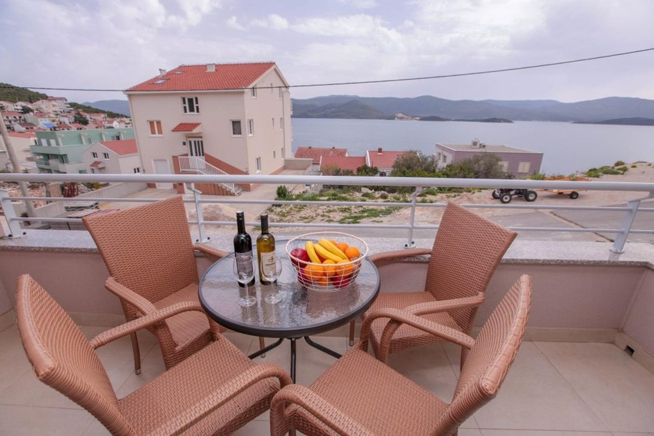 Apartments Zoya Клек Екстериор снимка