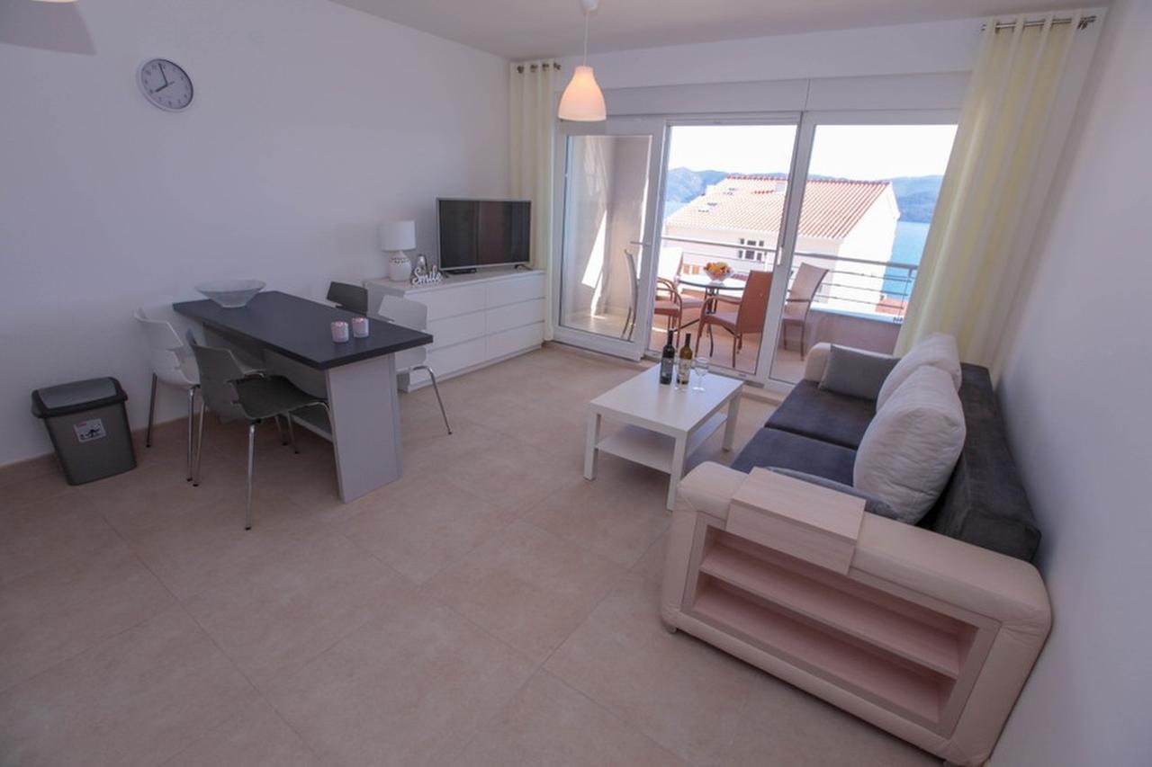Apartments Zoya Клек Екстериор снимка
