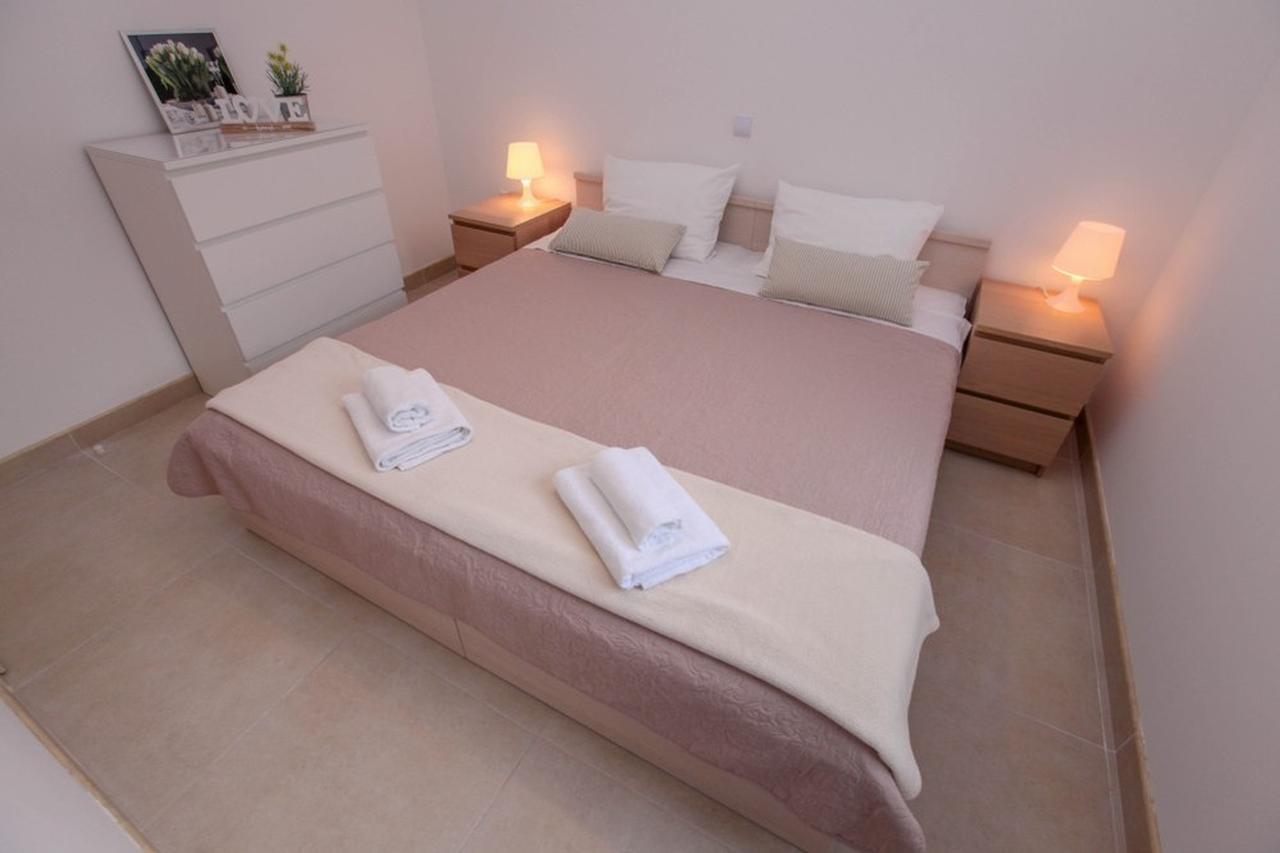 Apartments Zoya Клек Екстериор снимка