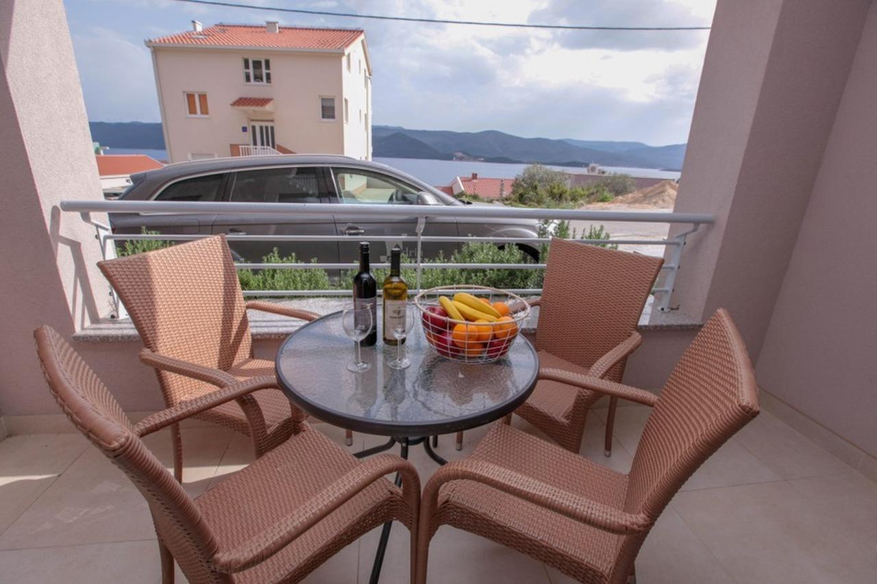 Apartments Zoya Клек Екстериор снимка