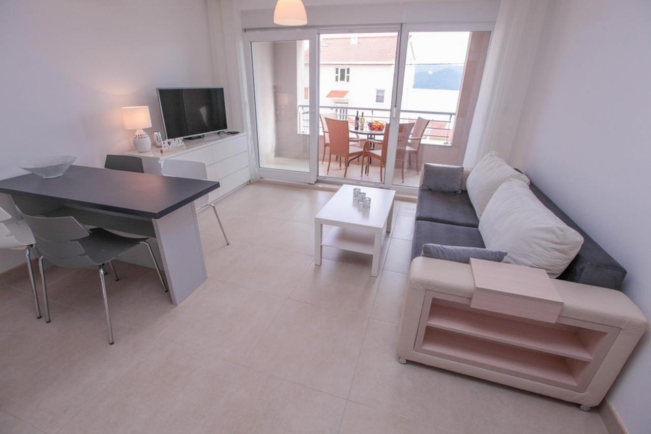 Apartments Zoya Клек Екстериор снимка
