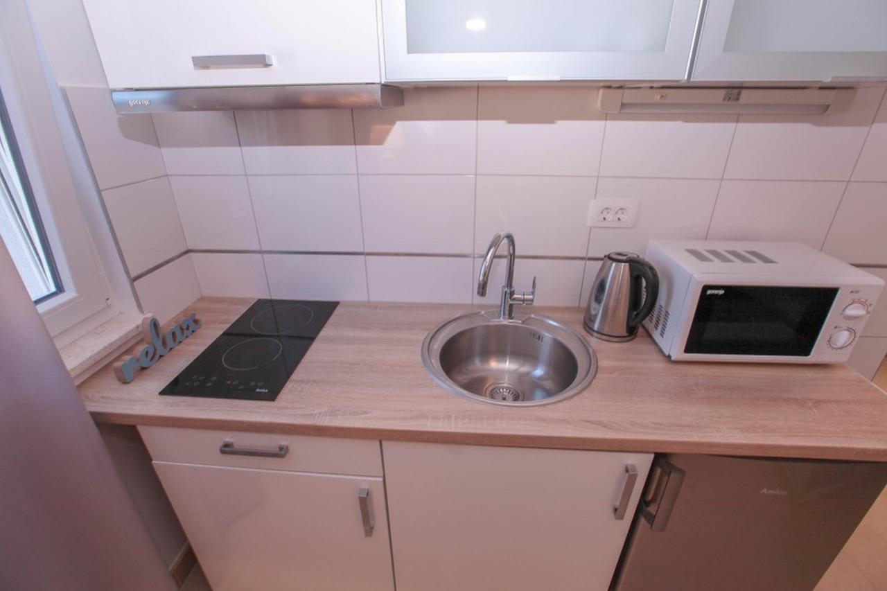 Apartments Zoya Клек Екстериор снимка