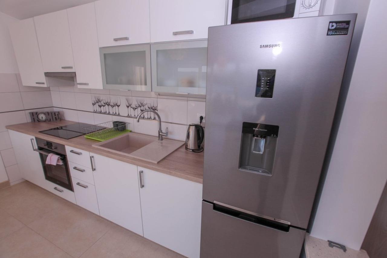 Apartments Zoya Клек Екстериор снимка